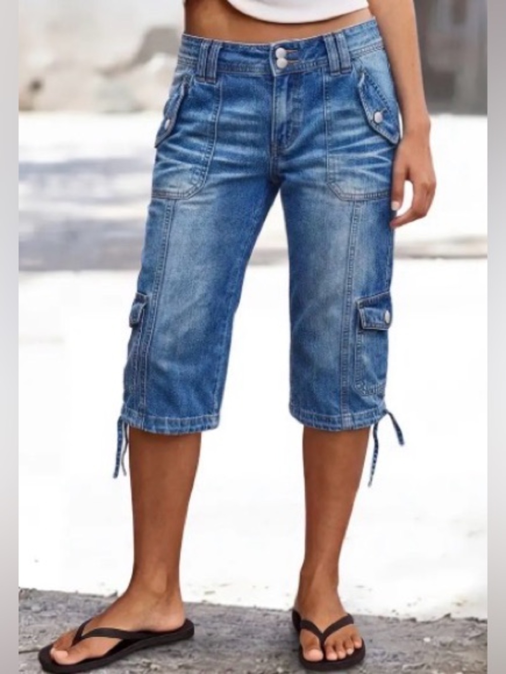 Flamingals Wash Flap Pocket Drawstring Hem Mid Waist Straight Leg Capri Jeans